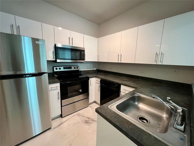 9172 Collins Ave 214, Surfside, FL 33154