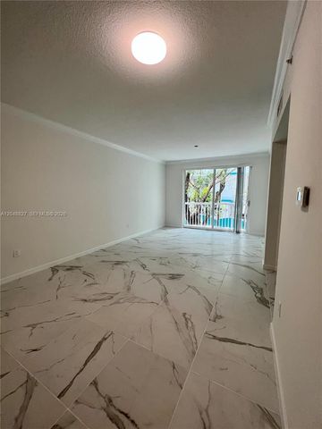 9172 Collins Ave 214, Surfside, FL 33154
