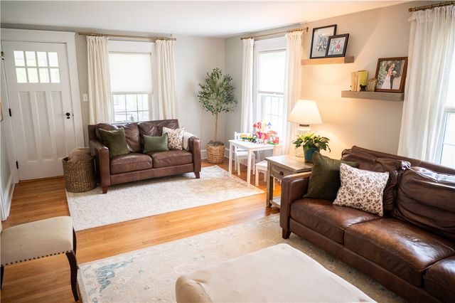 737 Danielson Pike, Scituate, RI 02857