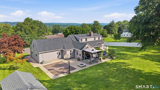 1 Webster Heights, Cromwell, CT 06416