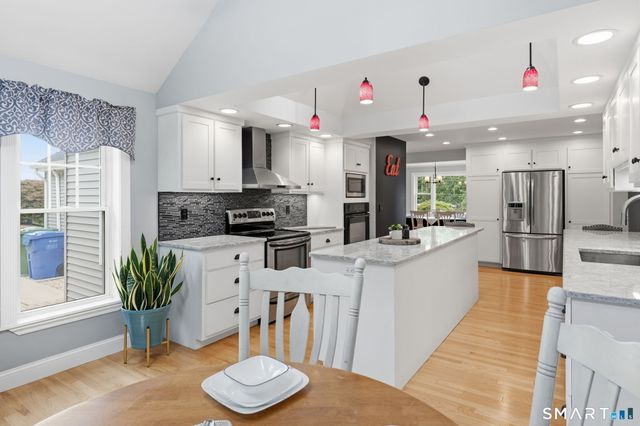 1 Webster Heights, Cromwell, CT 06416
