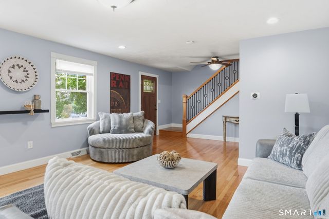 1 Webster Heights, Cromwell, CT 06416