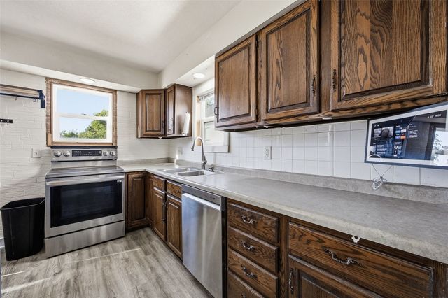 227 29th Avenue SW, Cedar Rapids, IA 52404