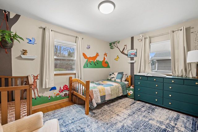 10529 W Grantosa DRIVE, Wauwatosa, WI 53222