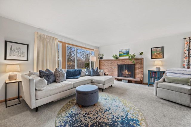 10529 W Grantosa DRIVE, Wauwatosa, WI 53222