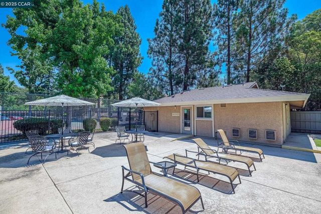 5455 Kirkwood Dr B3, Concord, CA 94521