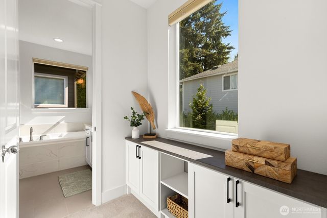 15419 58th Place W, Edmonds, WA 98026