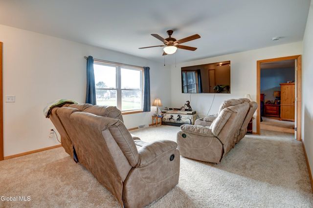 254 Log City Road, Amsterdam, NY 12010