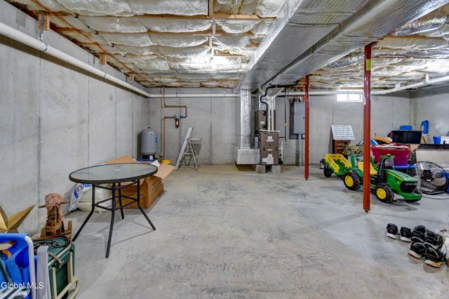 254 Log City Road, Amsterdam, NY 12010