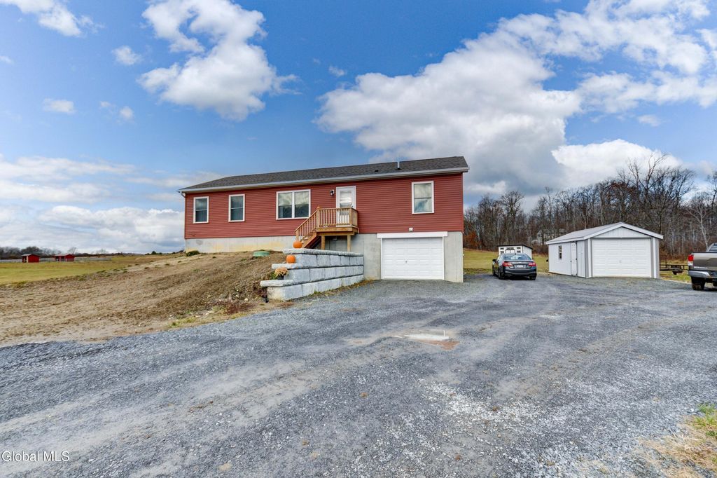 254 Log City Road, Amsterdam, NY 12010