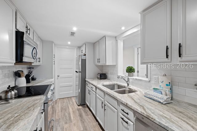 13 Sailmaster Common 13, Hilton Head Island, SC 29928