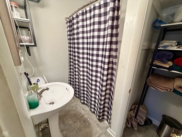 227 Beech Street, Anderson, IN 46012