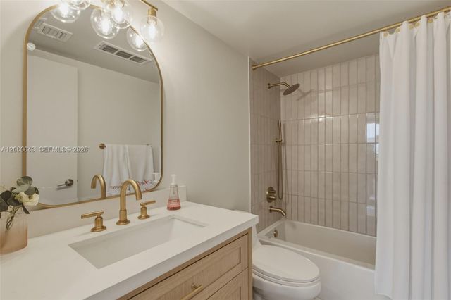 2 Grove Isle Drive B301, Miami, FL 33133