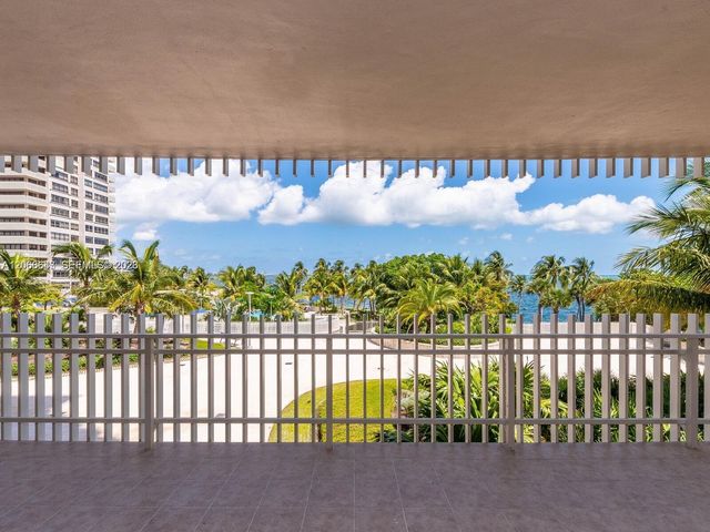 2 Grove Isle Drive B301, Miami, FL 33133