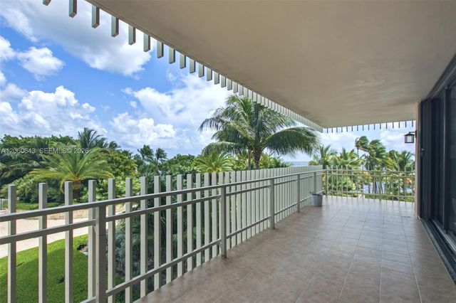 2 Grove Isle Drive B301, Miami, FL 33133