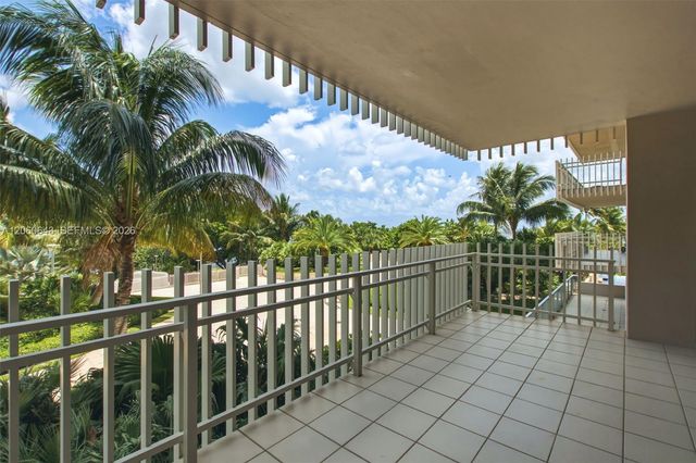 2 Grove Isle Drive B301, Miami, FL 33133