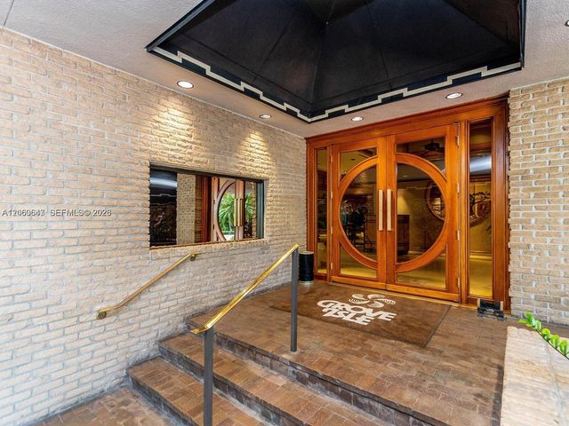 2 Grove Isle Drive B301, Miami, FL 33133