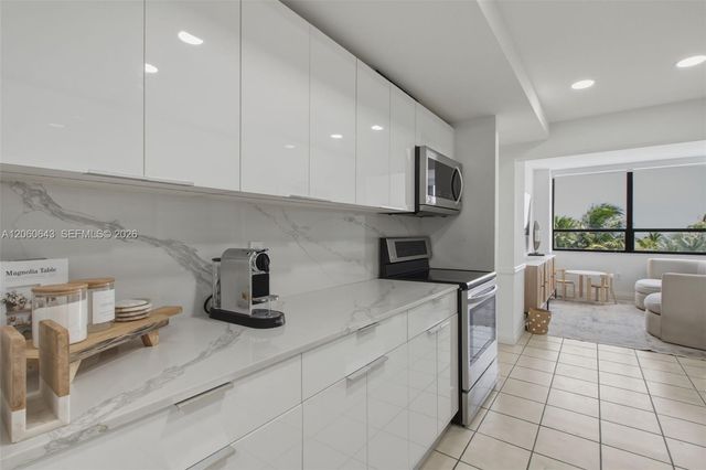 2 Grove Isle Drive B301, Miami, FL 33133