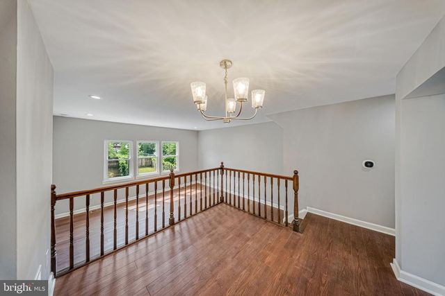 907 BARNABY ST SE, Washington, DC 20032