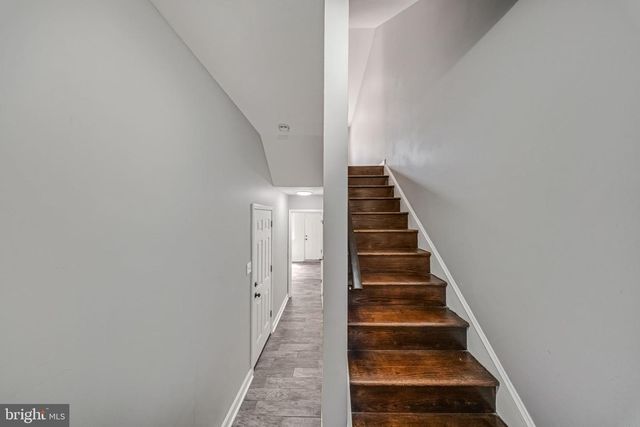 907 BARNABY ST SE, Washington, DC 20032