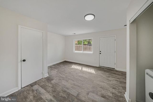 907 BARNABY ST SE, Washington, DC 20032