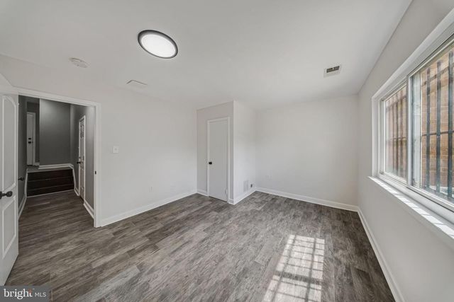 907 BARNABY ST SE, Washington, DC 20032