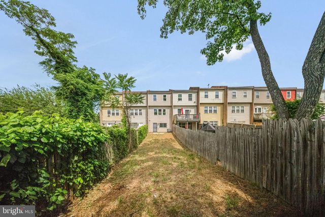 907 BARNABY ST SE, Washington, DC 20032