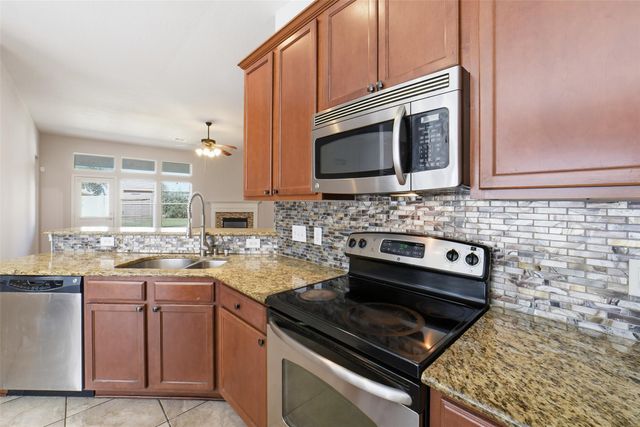 7014 Kendall Lake Ct, Richmond, TX 77407