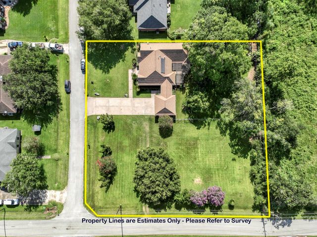 13229 Rene Circle Circle, Santa Fe, TX 77510