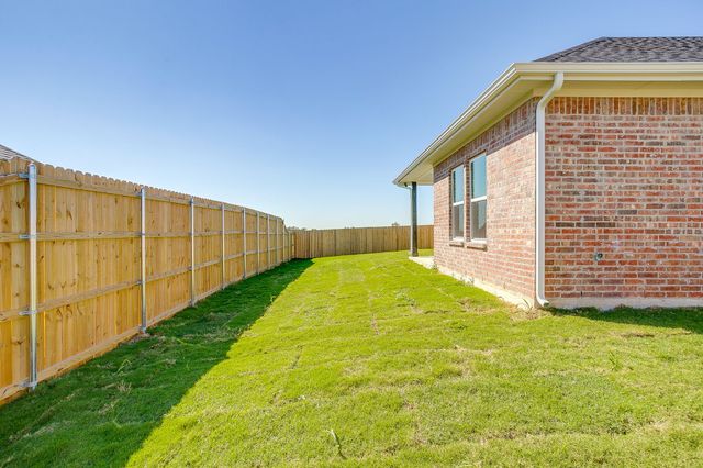 311 Poinsetta Drive, Palmer, TX 75152