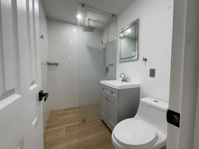 975 NE 40th Street A, Oakland Park, FL 33334