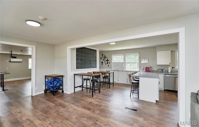 1306 Feise Road, O'fallon, MO 63368