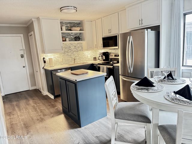 40 Folly Field Rd Apt A17, Hilton Head Island, SC 29928