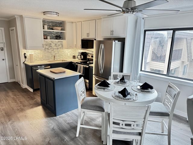 40 Folly Field Rd Apt A17, Hilton Head Island, SC 29928