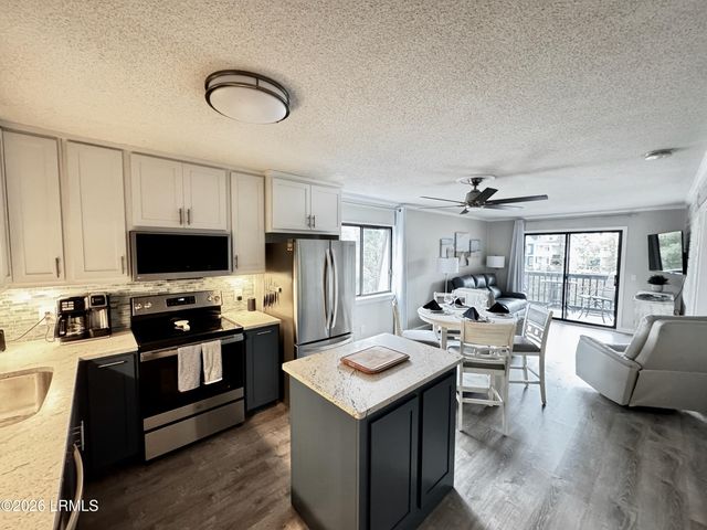 40 Folly Field Rd Apt A17, Hilton Head Island, SC 29928