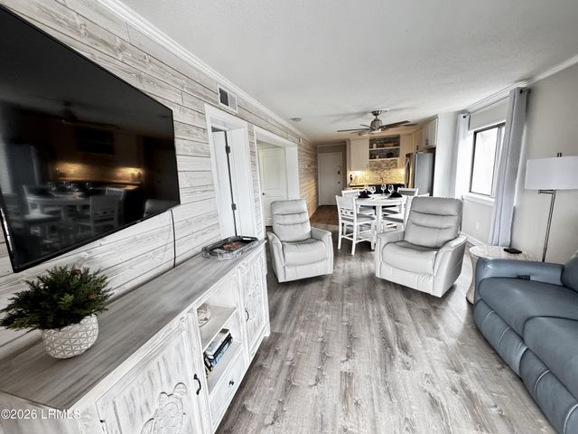 40 Folly Field Rd Apt A17, Hilton Head Island, SC 29928