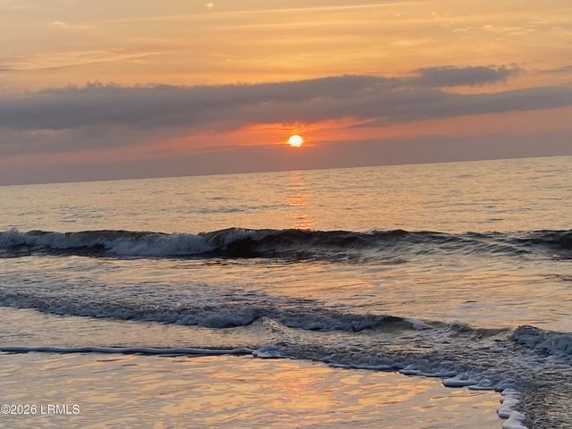 40 Folly Field Rd Apt A17, Hilton Head Island, SC 29928