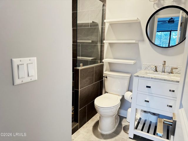 40 Folly Field Rd Apt A17, Hilton Head Island, SC 29928