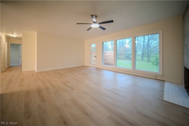 1986 Liberty Road, Stow, OH 44224