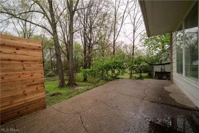 1986 Liberty Road, Stow, OH 44224