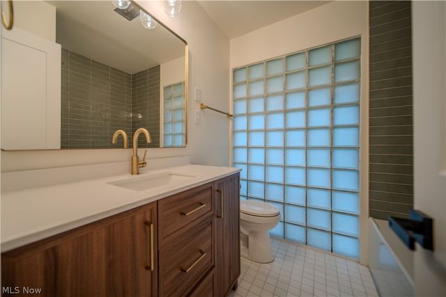 1986 Liberty Road, Stow, OH 44224