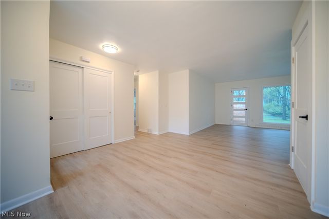 1986 Liberty Road, Stow, OH 44224