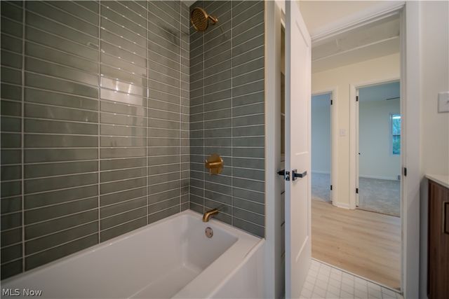 1986 Liberty Road, Stow, OH 44224