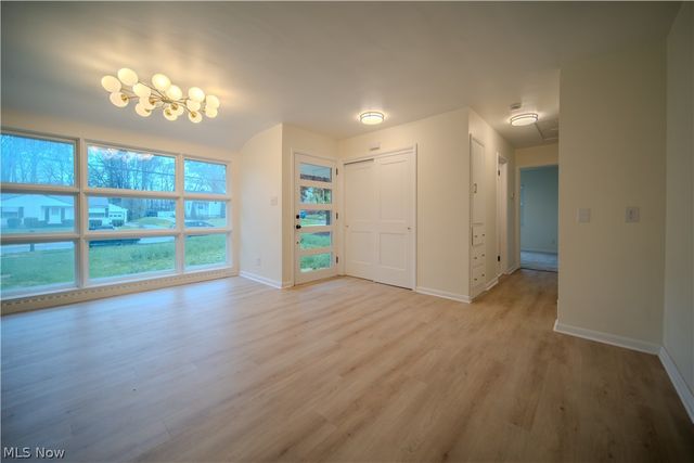 1986 Liberty Road, Stow, OH 44224