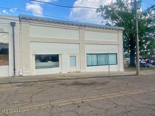 125 S Front St, Mccomb, MS 39648