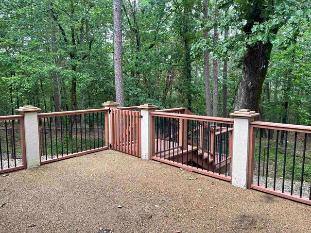 74 Medina Way, Hot Springs Village, AR 71909