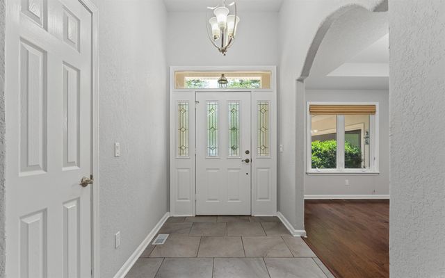 74 Medina Way, Hot Springs Village, AR 71909