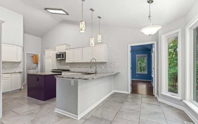 74 Medina Way, Hot Springs Village, AR 71909