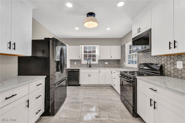 3631 Washington Boulevard, Cleveland Heights, OH 44118