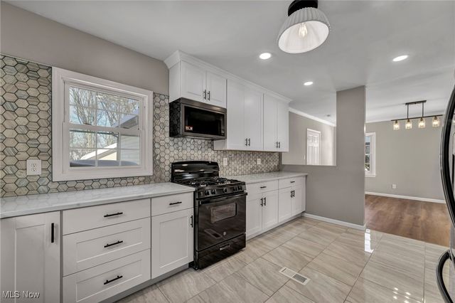 3631 Washington Boulevard, Cleveland Heights, OH 44118